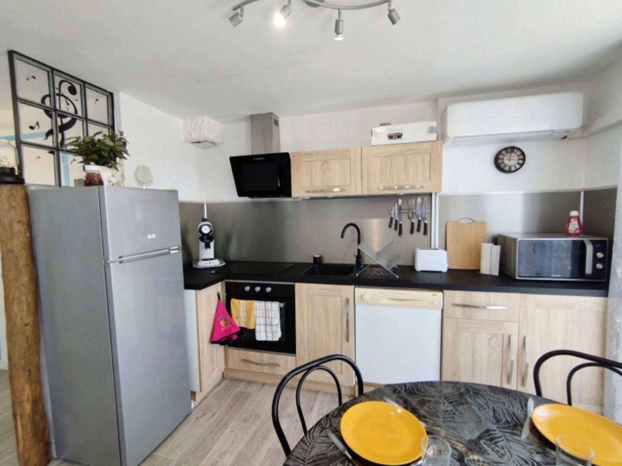 T3 Avec Climatisation Et Parking, Proche Plage, 4 Pers, Narbonne-plage - Fr-1-795-65 Apartment *